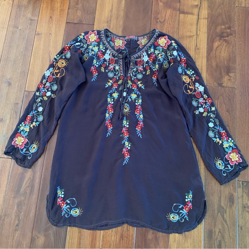 Johnny Was Autumn Bloom Tunic Size Medium Blouse Top Bohemian V-Neck Embrodiery - Picture 6 of 9